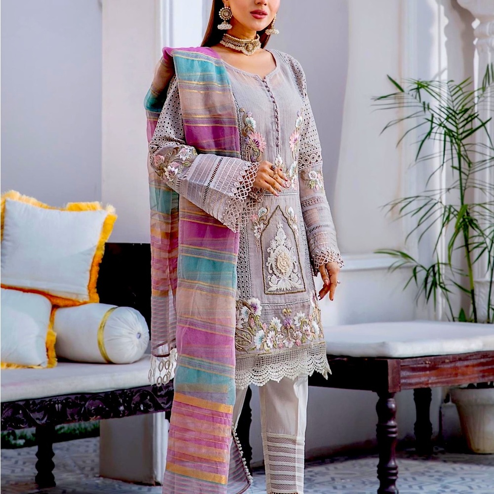 Pakistani/indian dresses